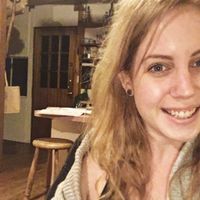 Emma Maingay的照片