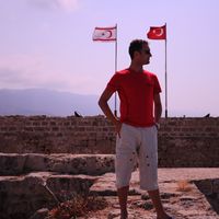 Enes Bengisu的照片