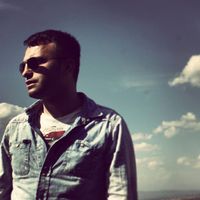 Okan Metin的照片