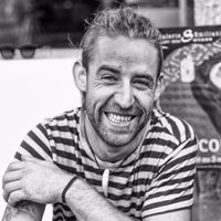 Jay Jay Johnas's Photo