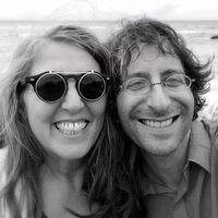 Jaime and Adam Cohen Byrd的照片