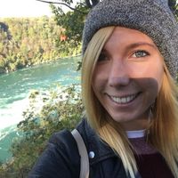 Boglàrka  Molnàr的照片