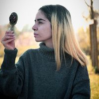 Flora Mokhtari的照片