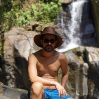 Andres Morales的照片