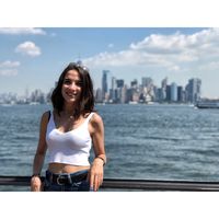 Ozge Yildirim's Photo