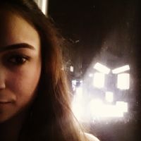 selin dincer的照片