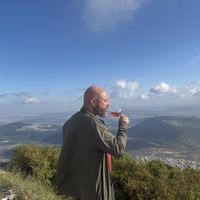 Sasha Israel's Photo