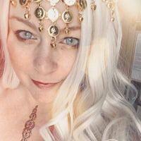 Farrah Nayka  Ashline's Photo