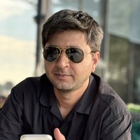 Ayush Tiwari的照片