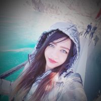 Sanaz Alizadeh的照片