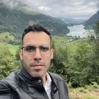 Arash Davari的照片