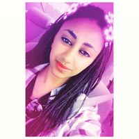 Saron Tesfaye的照片