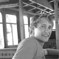 Daniel Licht的照片