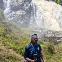 Tapiwanashe Mapindani的照片