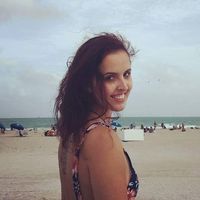 Nathalia Duarte's Photo