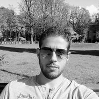 Hussein Karaki的照片