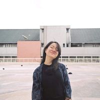 Astia Putri Anggarini的照片