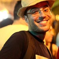 Nicolau Dela Bandera的照片