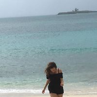 Julie Rosier的照片