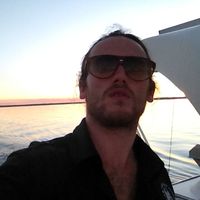 Carlo Cupelli的照片