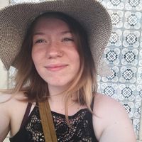 Emily James的照片