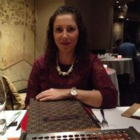 Claire Lanzon的照片