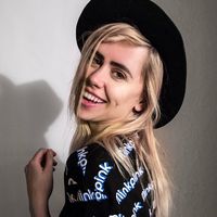 Jennifer-Lynn  Christie的照片