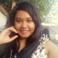 Helen Markle的照片