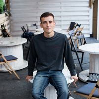 Andrii Honchar的照片