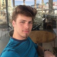 Joseph Collins的照片