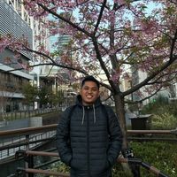 Edwin Parulian Panggarbesi的照片