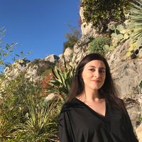 asli gogebakan的照片