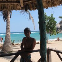 Harold  Duarte的照片