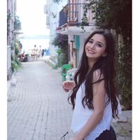 Hande Öven的照片