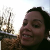 Thais Fernandes's Photo