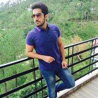 Gautam Girhotra的照片