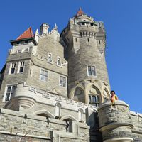 Victoria Lorena's Photo