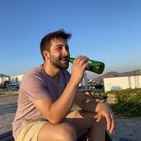 Tunç Alp  Yüksek的照片