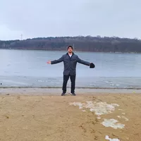 Emir Serraç的照片