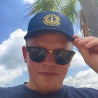 Haroldas Uznys的照片