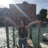 Virginie Duquenne的照片