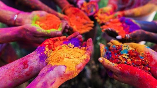 holi udaipur 2025