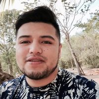 Federico Alvarez的照片