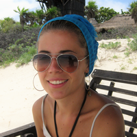 Julia Gadanecz的照片