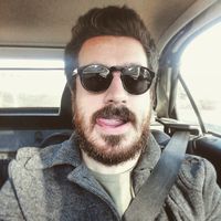 Caner Sahin的照片