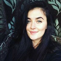 Nadine  Bezugla的照片