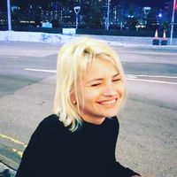 Alexandra Poppy's Photo