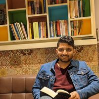 Aditya Khajuria的照片