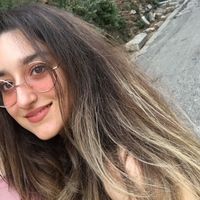 Yağmur Erkasap的照片