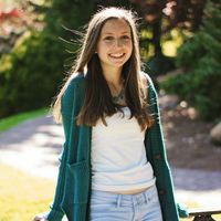 Sophia Wiedmann's Photo